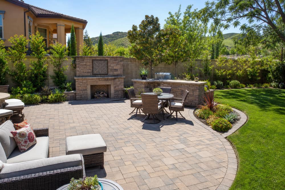 Backyard paver patio