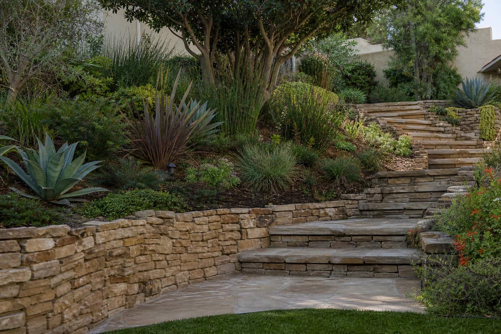 Retaining wall & steps